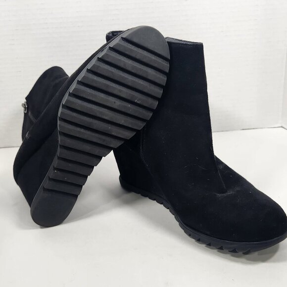 Black Wedge Bootie size 8.5 - Picture 3 of 5